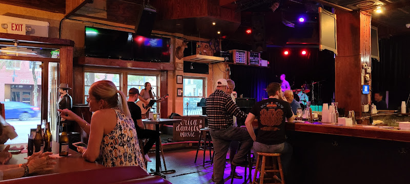 Darwin's Piano Bar - bars with live music Austin