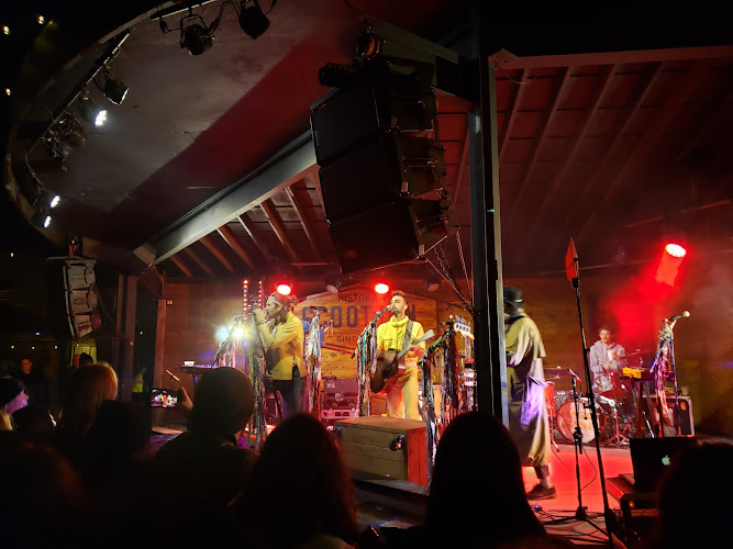 Historic Scoot Inn - bars with live music Austin
