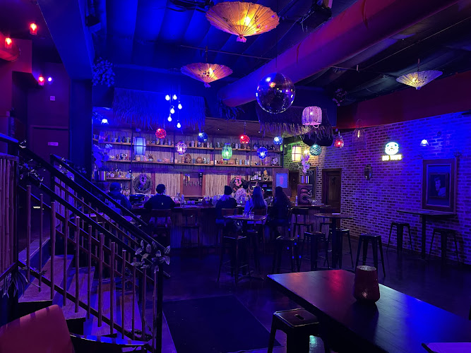 LaniKai Lounge & Tiki Room - bars with live music San Marcos