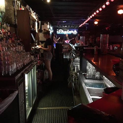 The Skylark Lounge - bars with live music Austin