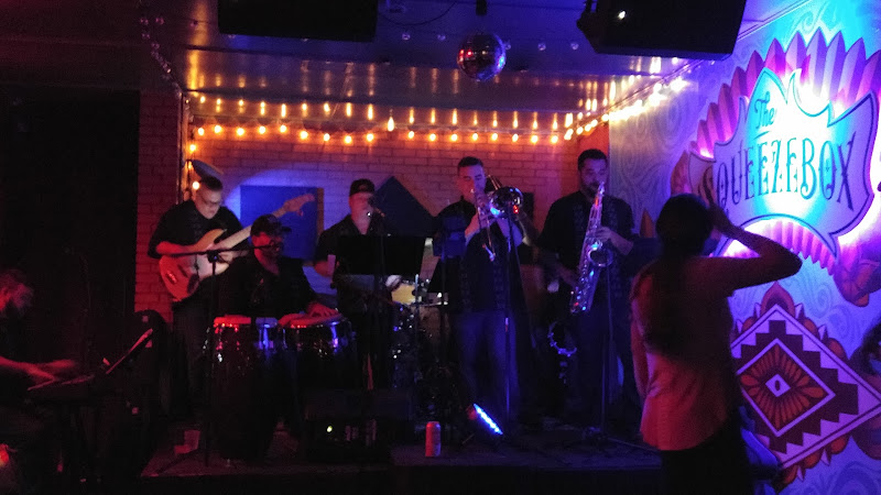 The Squeezebox - bars with live music San Antonio