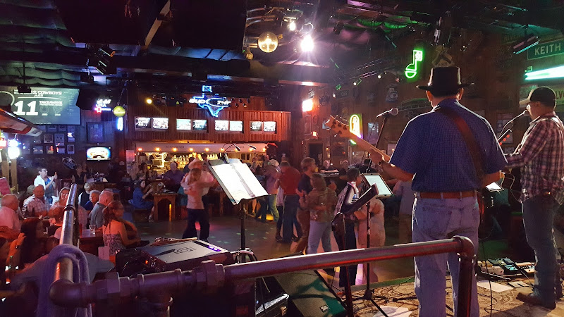The Watering Hole Saloon - bars with live music New Braunfels